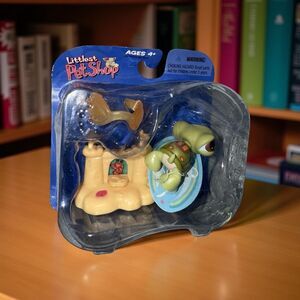 Littlest Pet Shop Green Turtle Surfboard Sand Castle 2005 Target Exclusive B23